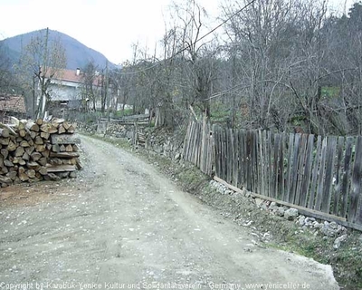 Tam boy resmi görebilmek için tıklayın