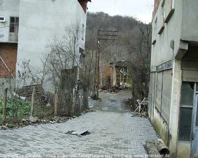 Tam boy resmi görebilmek için tıklayın